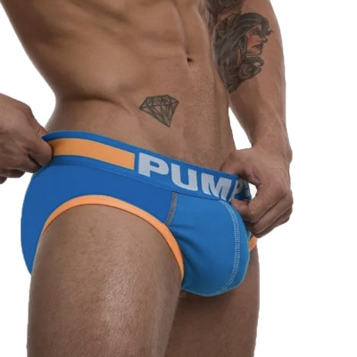 Homme gay avec slip sexy